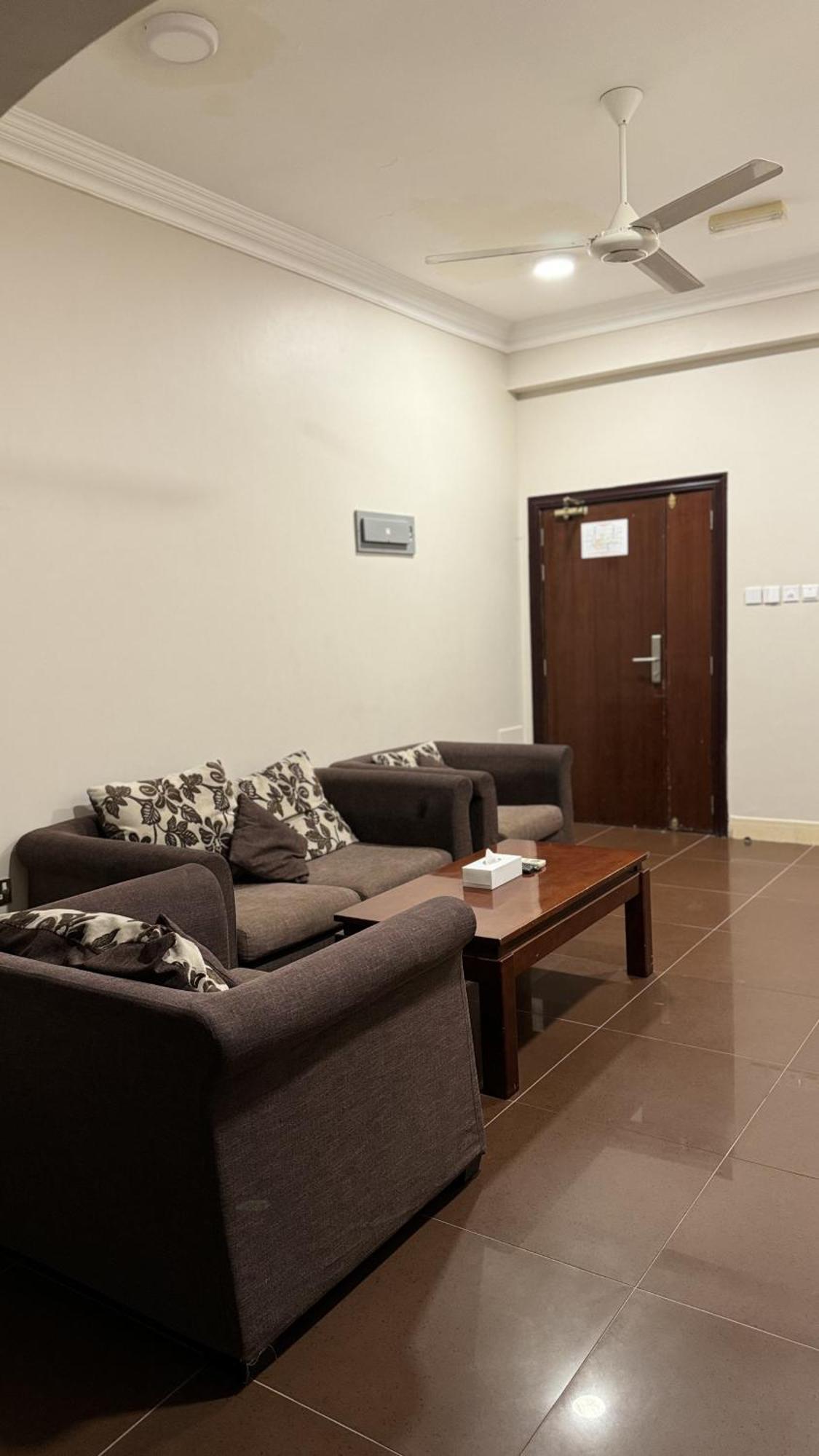 Gulf Crown Hotel Apartment Seeb Dış mekan fotoğraf