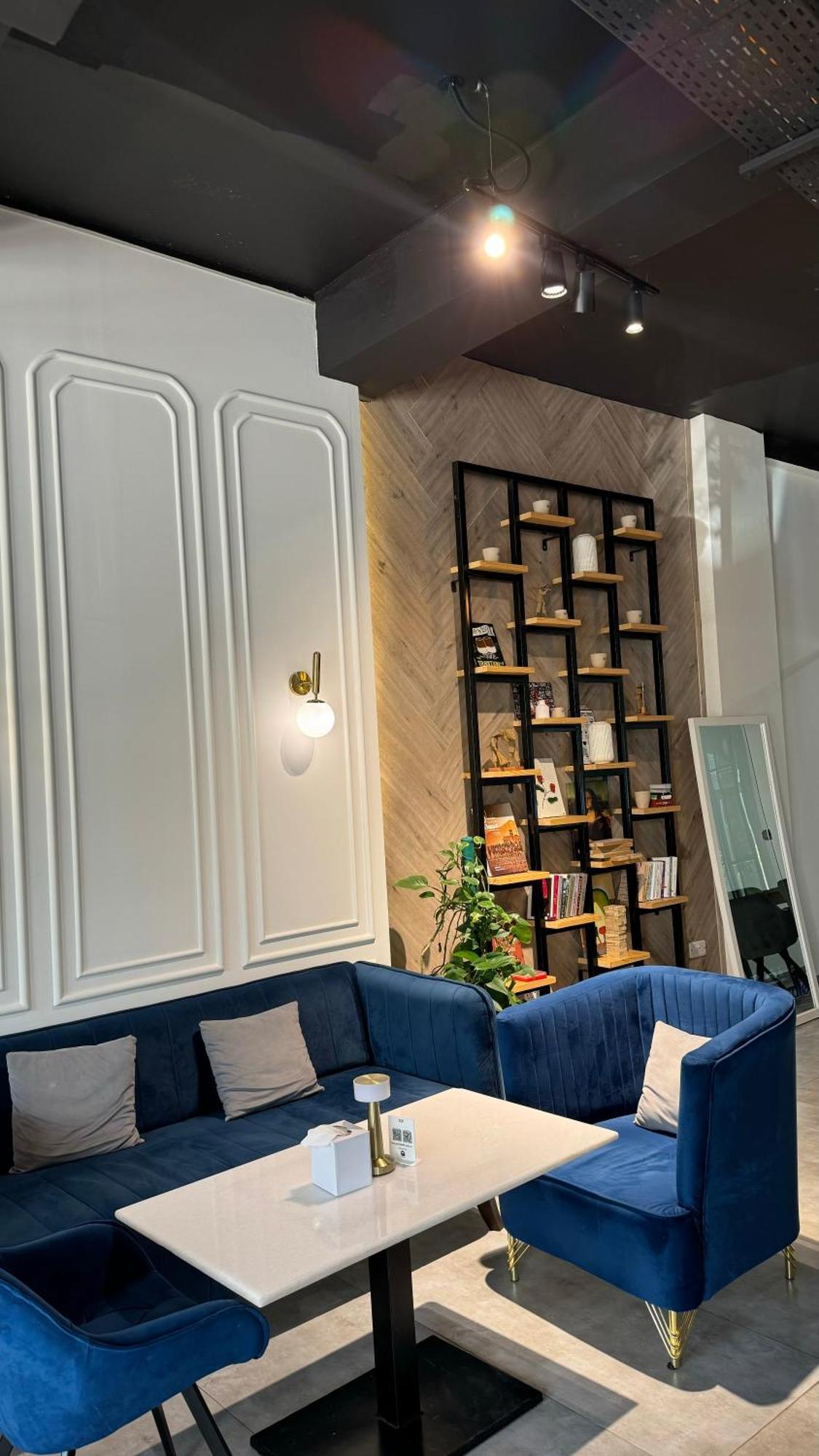 Gulf Crown Hotel Apartment Seeb Dış mekan fotoğraf