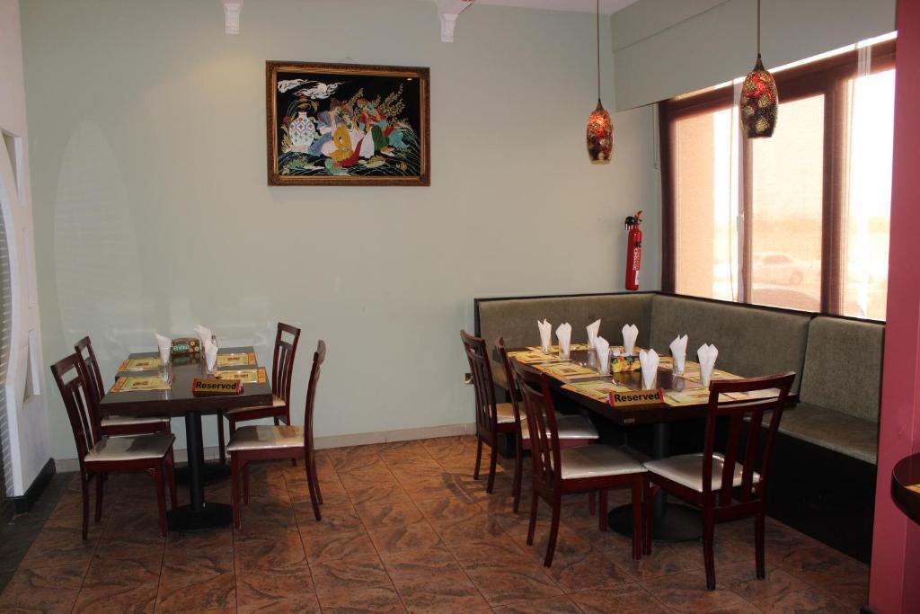 Gulf Crown Hotel Apartment Seeb Dış mekan fotoğraf